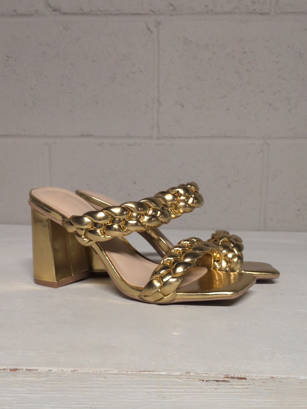 Metallic Gold Braided Strap Block Heel Sandal Size 6